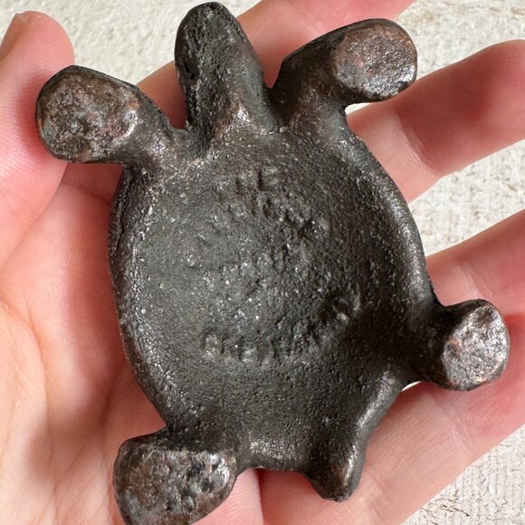 Vintage Metal Advertising Turtle - The Billings Chapin Co - Picture 7 of 9